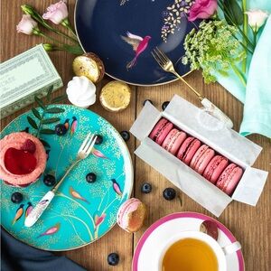 Portmeirion x Sara Miller, Chelsea Side Plates, Set of 4, New in Box, 22kt Gold.